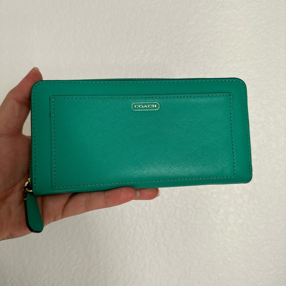 Coach Darcy Green Leather Zip Wallet